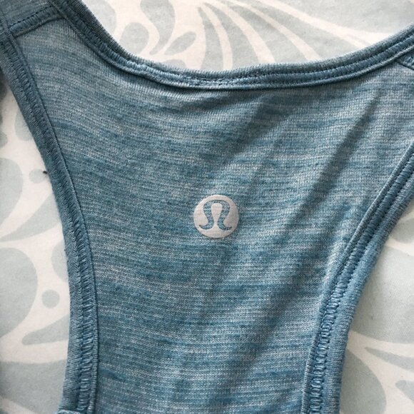 Lululemon Essential Tank in Heathered Persian Blue - Picture 4 of 11